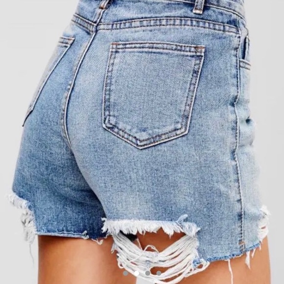 🐚🌊 Zaful Ripped Jean Shorts 🐚🌊 - Picture 2 of 4